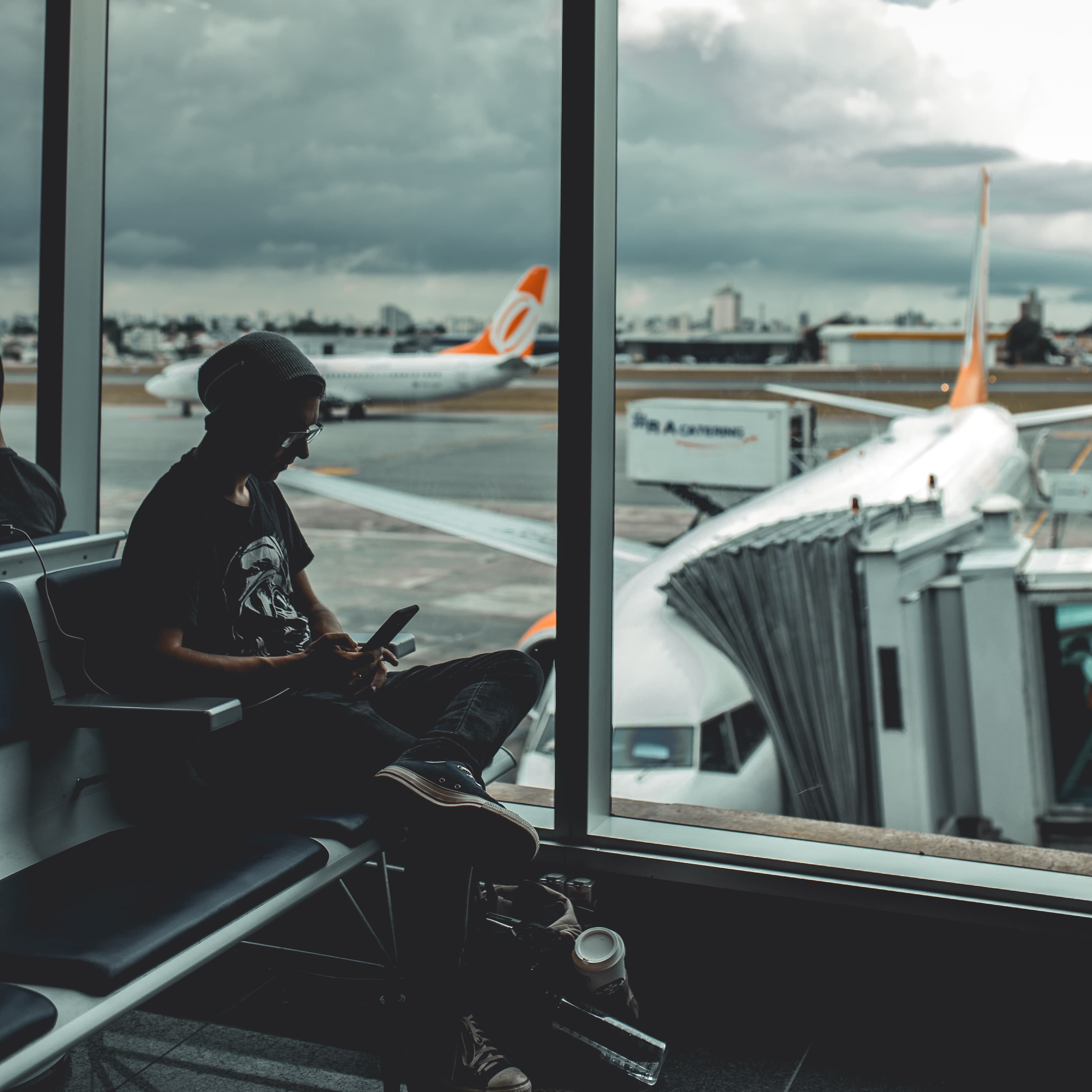 Cover image for How to Get Phone Services and Internet When Traveling Overseas