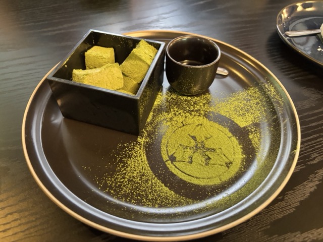 Matcha warabimochi at Rakuu-tei Tea House